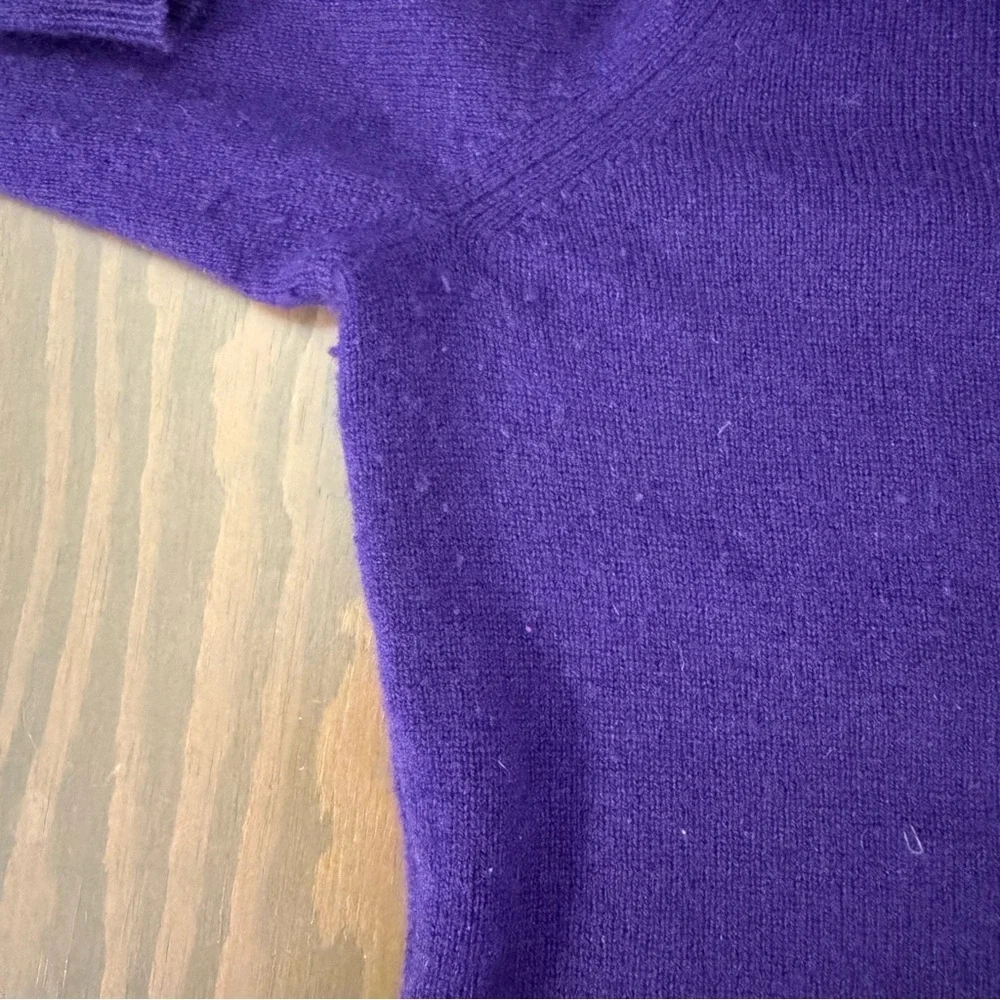 Bloomingdale’s Cashmere Turtleneck Sweater, XL